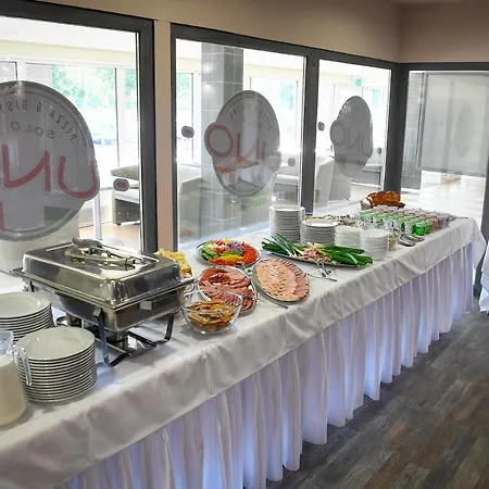 فندق Campus ديبريتْسين