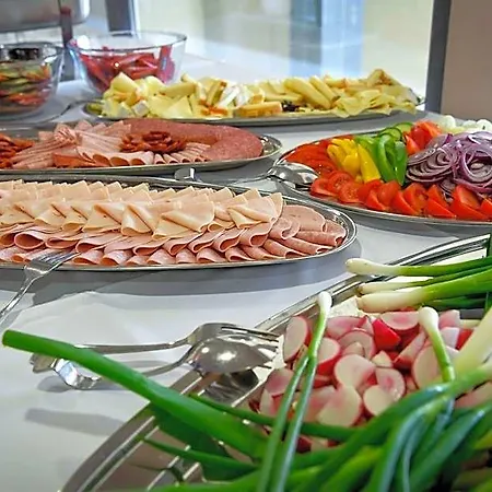 Campus Szálloda 3*